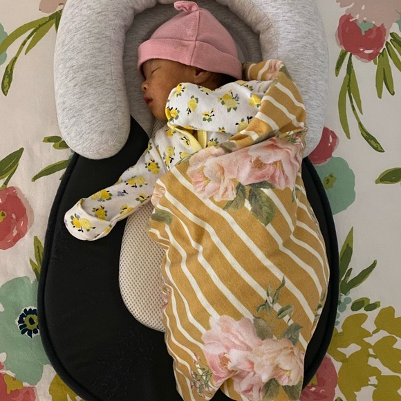 3 PREEMIE Button Up Onesies - Picture 7 of 7